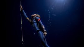 Milli yüzücü Şahika Ercümen Gazze için nefes tuttu, dünya rekoru kırdı